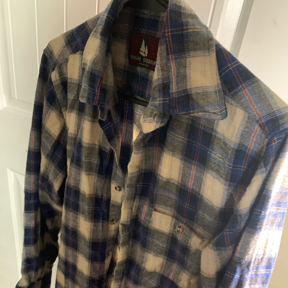 Blue plaid button